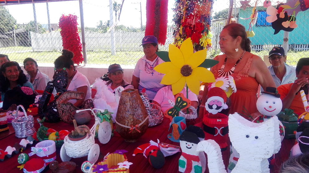Adultos mayores exponen sus manualidades y artesanías durante casa abierta  en Orellana – Ministerio de Inclusión Económica y Social